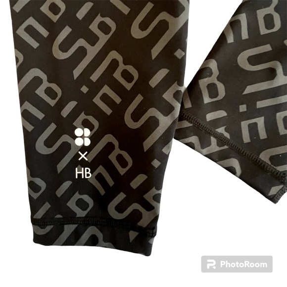 Halle Berry Sweaty Betty the re-spin edit Jinx power workout black grey leggings - Picture 11 of 12